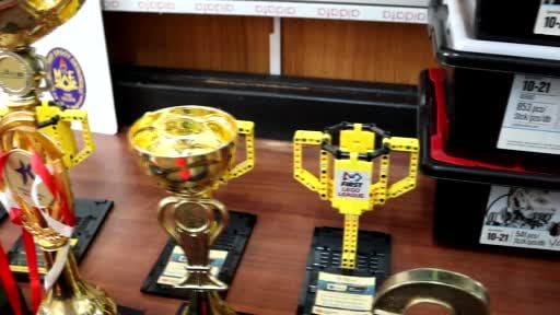 Yalovalı öğrenciler kısıtlı imkanlarla dünya devlerine meydan okuyor