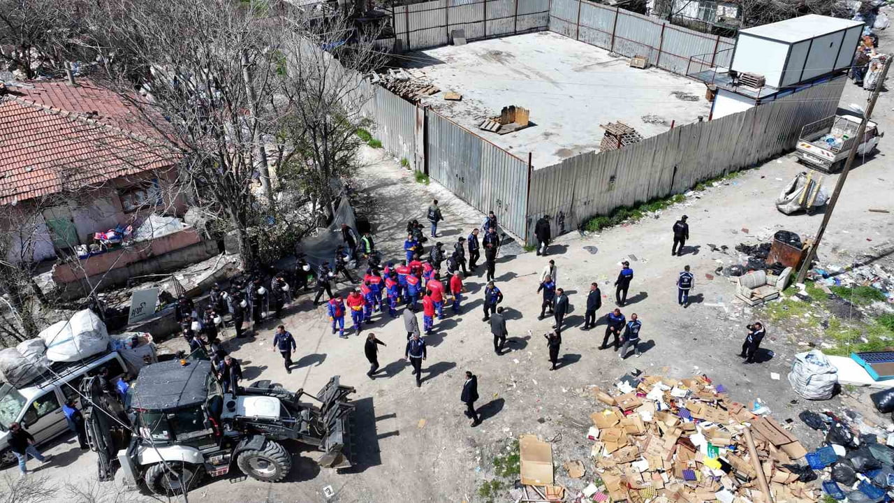 YAPILAN ÇALIŞMALARA SİNCAN BELEDİYESİ GENEL KOORDİNATÖRÜ İSMAİL CAN OCAK DA KATILDI.