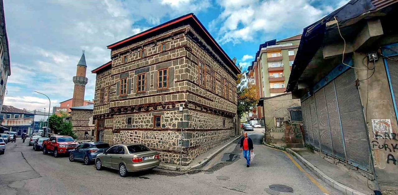 YASEMİN ŞİMŞEK, İBRAHİM NUMAN VE MİNE TOPÇUBAŞI TARAFINDAN GERÇEKLEŞTİRİLEN BİLİMSEL ÇALIŞMADA...