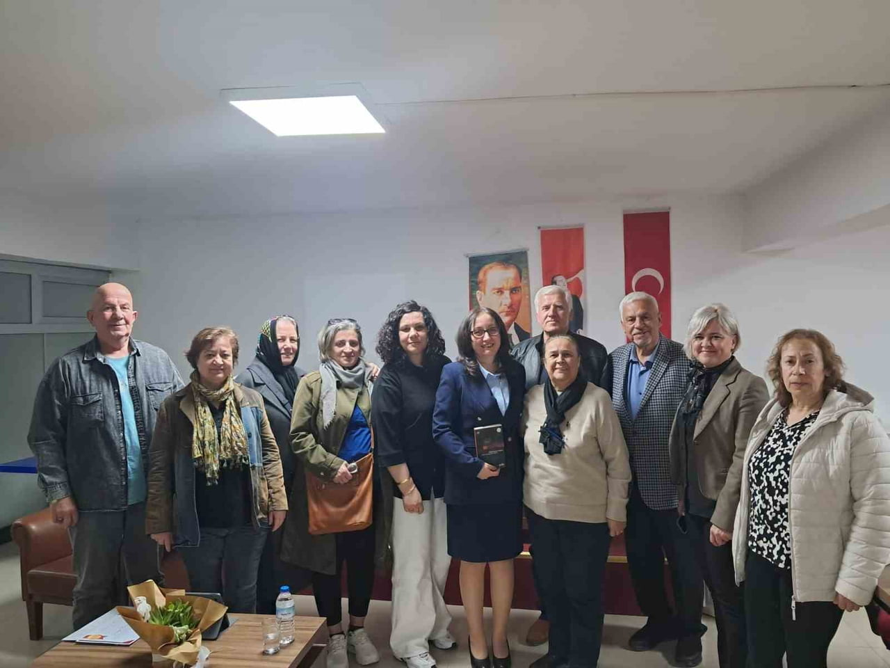 YAZAR HÜLYA BAŞARANGİL DEMİR, BİLECİK'TE OKUYUCUYLA BİR ARAYA GELDİ