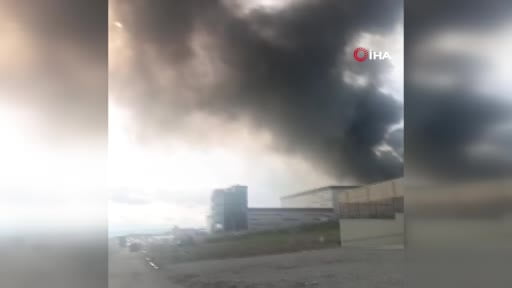 Yenimahalle'de mobilya fabrikasında yangın