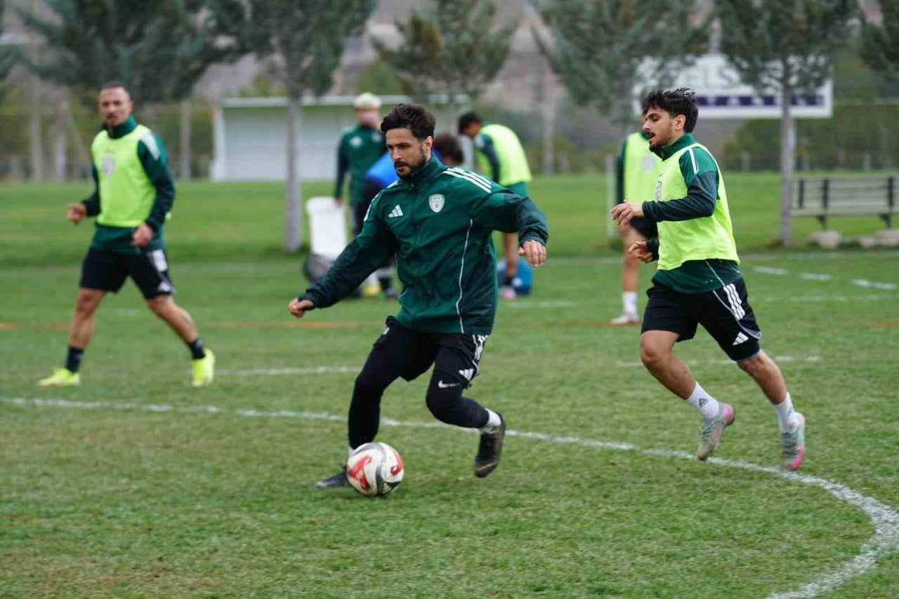 YEŞİLYURTSPOR-KARAKÖPRÜ BELEDİYE SPOR MAÇININ HAKEMİ BELLİ OLDU