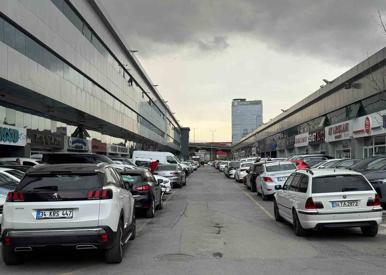 YILA HAREKETLİ BAŞLAYAN İKİNCİ EL OTOMOBİL PİYASASI, ARTAN AKARYAKIT FİYATLARI VE KÜRESEL...