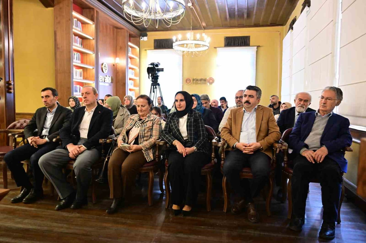 YILDIRIM BELEDİYESİ, DÜZENLEDİĞİ ETKİNLİK VE PROGRAMLARLA BURSA’NIN DÜŞÜNCE HAYATINA KATKI SUNMAYA...