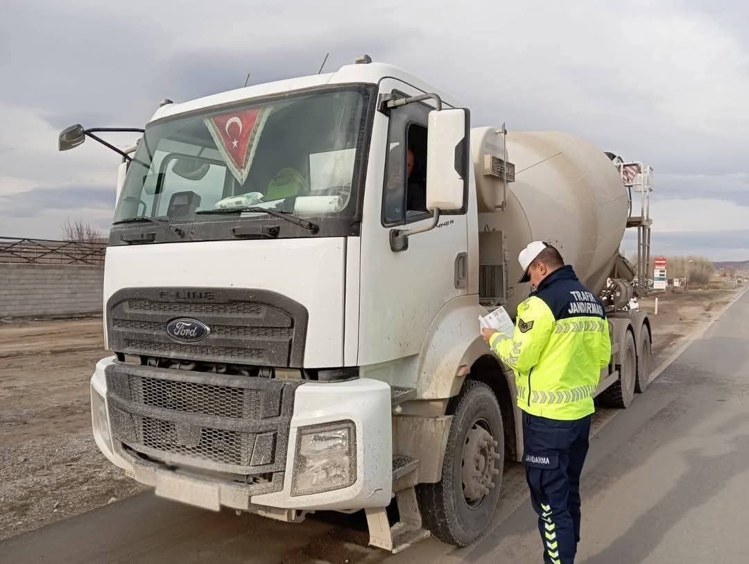 YOZGAT İL JANDARMA KOMUTANLIĞI 01 OCAK-31 MART 2026 TARİHLERİNİ KAPSAYAN ÜÇ AYLIK FAALİYET RAPORU...