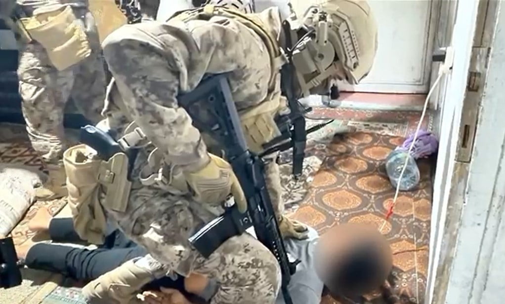 YOZGAT’TA DEAŞ TERÖR ÖRGÜTÜ ÜYESİ 15 KİŞİ YAKALANDI.