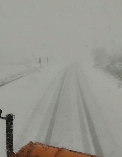YOZGAT’TA ETKİLİ OLAN KAR YAĞIŞI SONRASI, KARAYOLLARI EKİPLERİ ULAŞIMDA AKSAMA YAŞANMAMASI İÇİN...