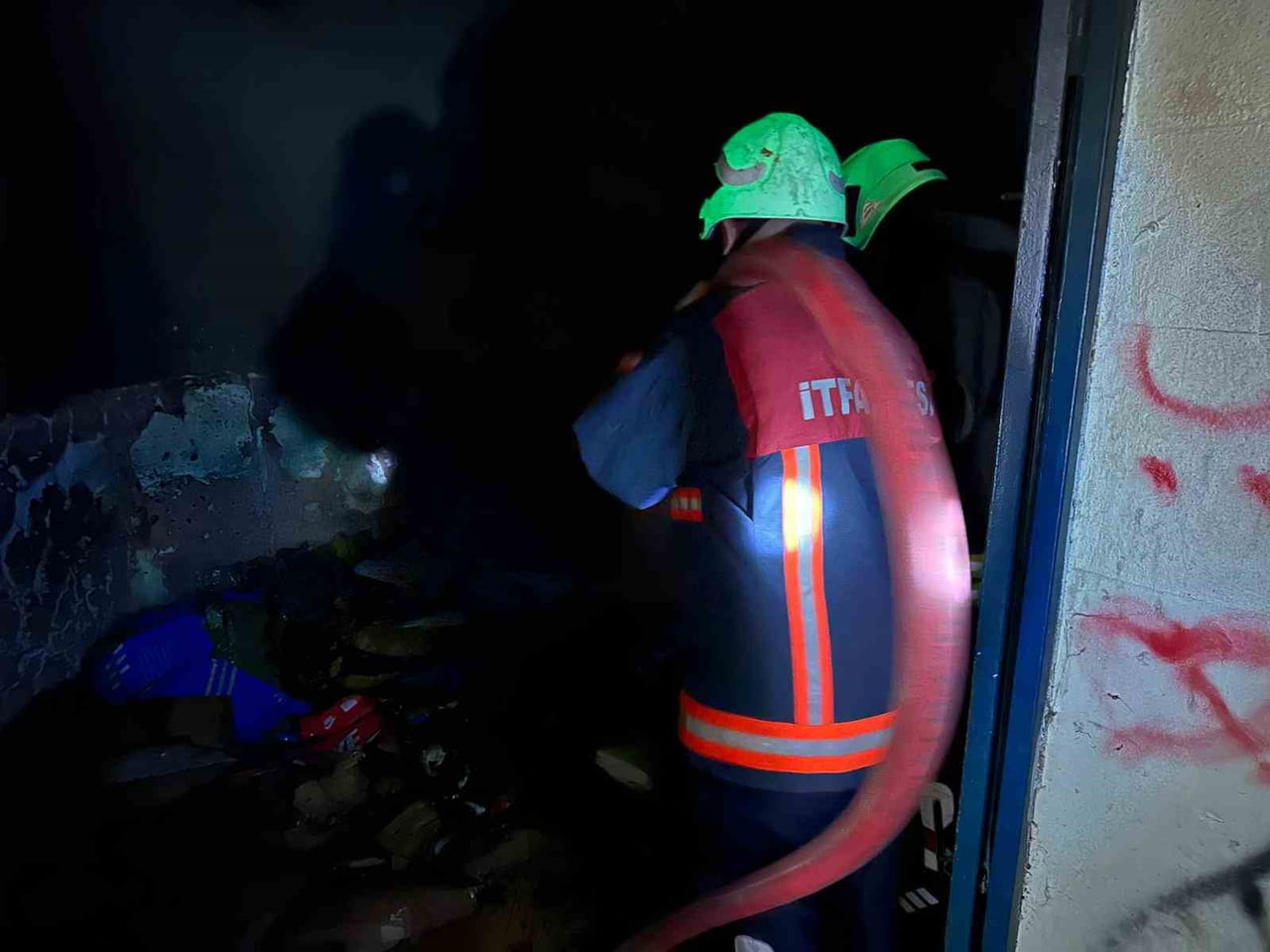 YOZGAT’TA METRUK BİNADA ÇIKAN YANGIN SÖNDÜRÜLDÜ.-