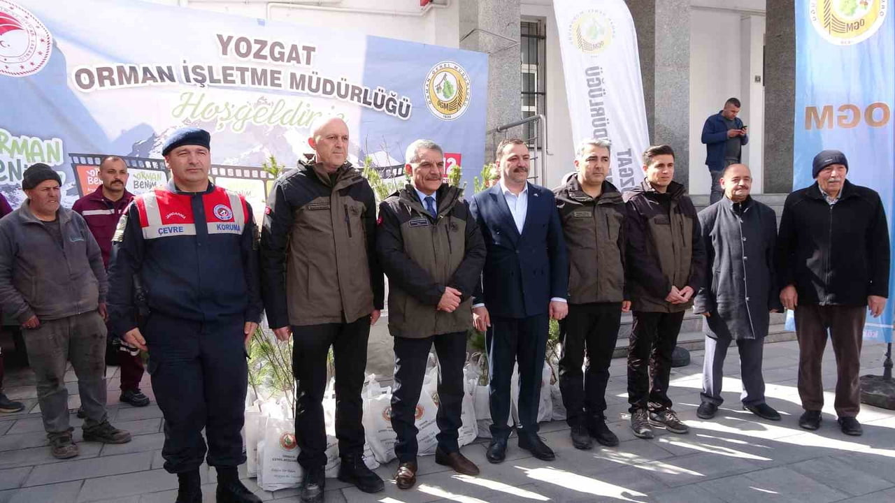YOZGAT’TA VATANDAŞLARA ÜCRETSİZ OLARAK FİDAN DAĞITIMI GERÇEKLEŞTİRİLDİ.-