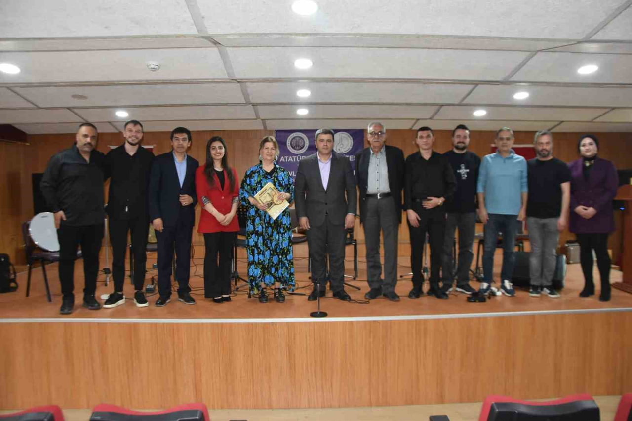 YUNUS RECEBİ ÖZBEK MİLLİ MUSİKİSİ SANATI ENSTİTÜSÜ MAKAM HANENDELİĞİ BÖLÜMÜ ÖĞRETİM ÜYESİ DOÇ. DR....