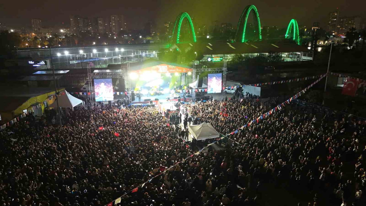 YÜREĞİR BELEDİYESİ, 14. ULUSLARARASI PORTAKAL ÇİÇEĞİ KARNAVALI ETKİNLİKLERİ KAPSAMINDA SEVİLEN...