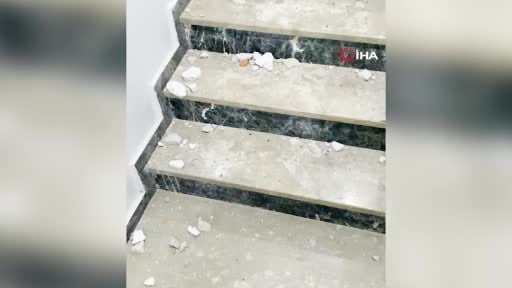 Zeytinburnu’nda beton dökme çalışması sırasında yan binanın duvarı çöktü