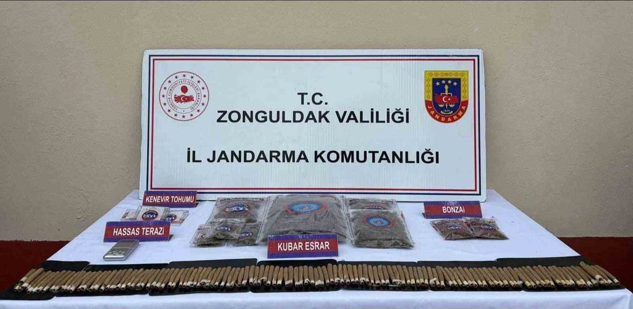 ZONGULDAK'IN ÇAYCUMA İLÇESİNDE JANDARMA EKİPLERİNCE DÜZENLENEN UYUŞTURUCU OPERASYONUNDA, EVDE...