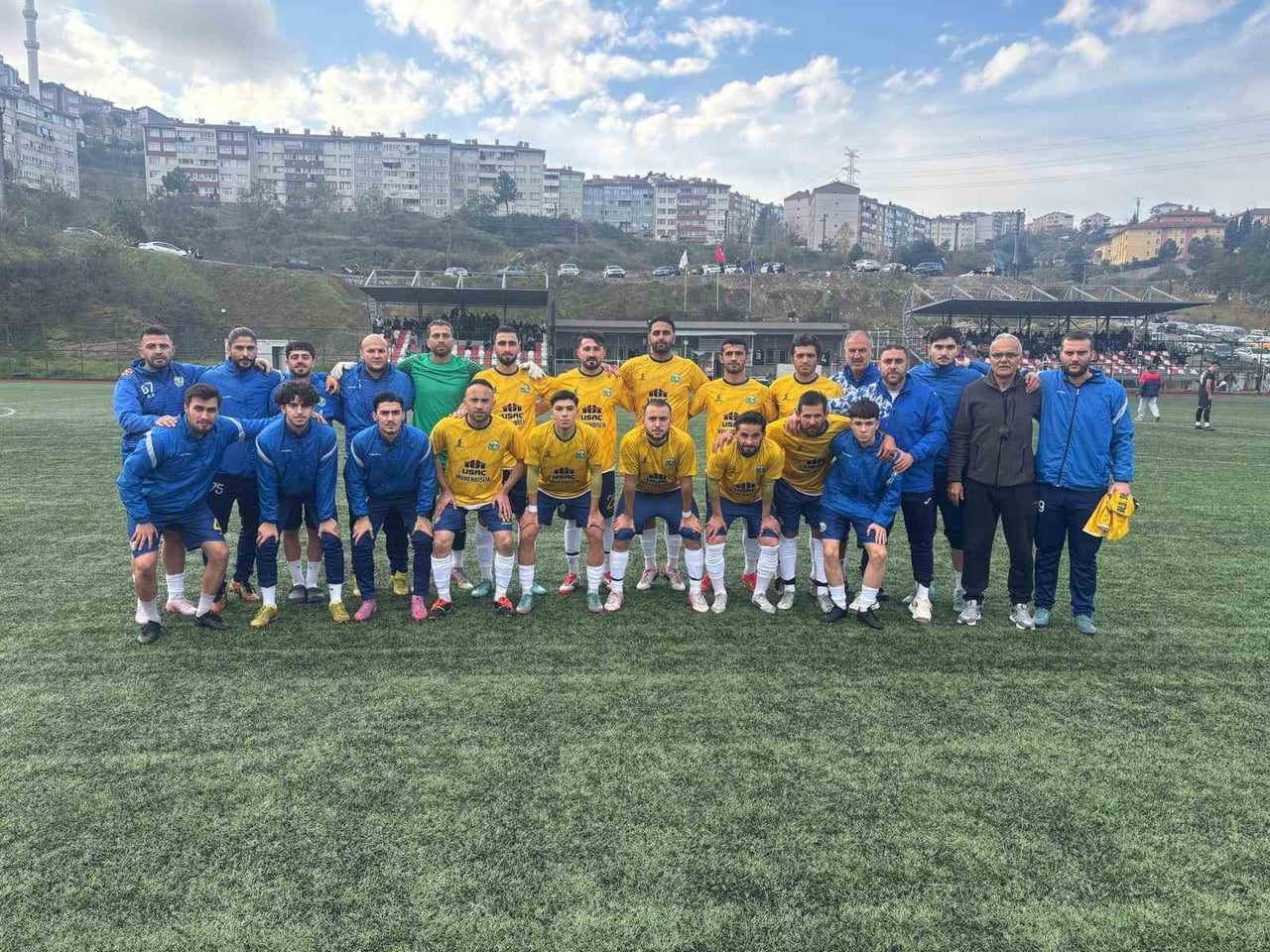 ZONGULDAK (İHA) - ZONGULDAK SÜPER AMATÖR LİG’İ ÜÇÜNCÜ SIRADA TAMAMLAYAN ALAPLI BELEDİYESPOR...