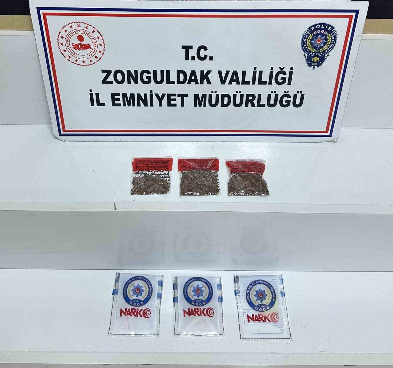 ZONGULDAK İL EMNİYET MÜDÜRLÜĞÜ EKİPLERİNCE İL MERKEZİ VE KİLİMLİ İLÇESİNDE DÜZENLENEN NARKOTİK...