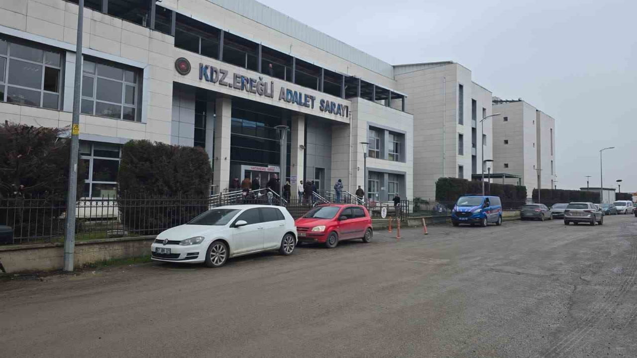 ZONGULDAK’IN EREĞLİ İLÇESİNDE HAKKINDA “TELEFON DOLANDIRICILIĞI” SUÇUNDAN KESİNLEŞMİŞ 40 YIL HAPİS...