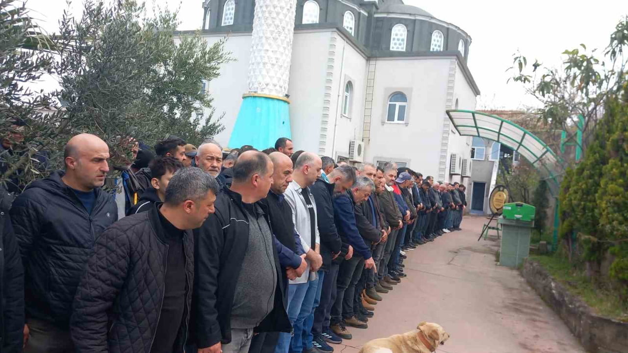 ZONGULDAK’IN KOZLU İLÇESİNDE MİDE KANSERİ NEDENİYLE 30 YAŞINDA HAYATINI KAYBEDEN İL ÖZEL İDARESİ...