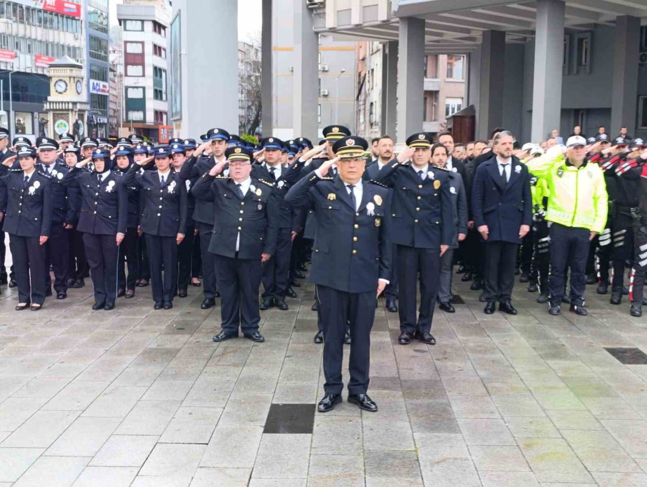 ZONGULDAK’TA TÜRK POLİS TEŞKİLATI’NIN 181’İNCİ KURULUŞ YIL DÖNÜMÜ, DÜZENLENEN ANLAMLI TÖRENLE...
