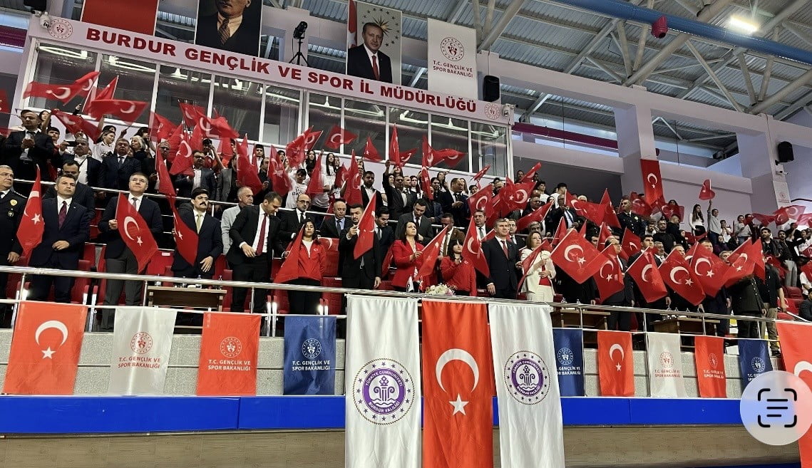 19 MAYIS ATATÜRK'Ü ANMA, GENÇLİK VE SPOR BAYRAMI BURDUR'DA COŞKUYLA KUTLANDI.