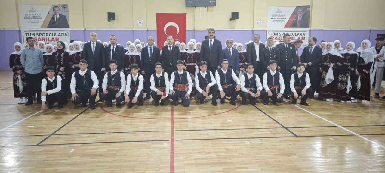 19 MAYIS ATATÜRK’Ü ANMA, GENÇLİK VE SPOR BAYRAMI, ERZURUM’UN AŞKALE İLÇESİNDE DÜZENLENEN ÇEŞİTLİ...