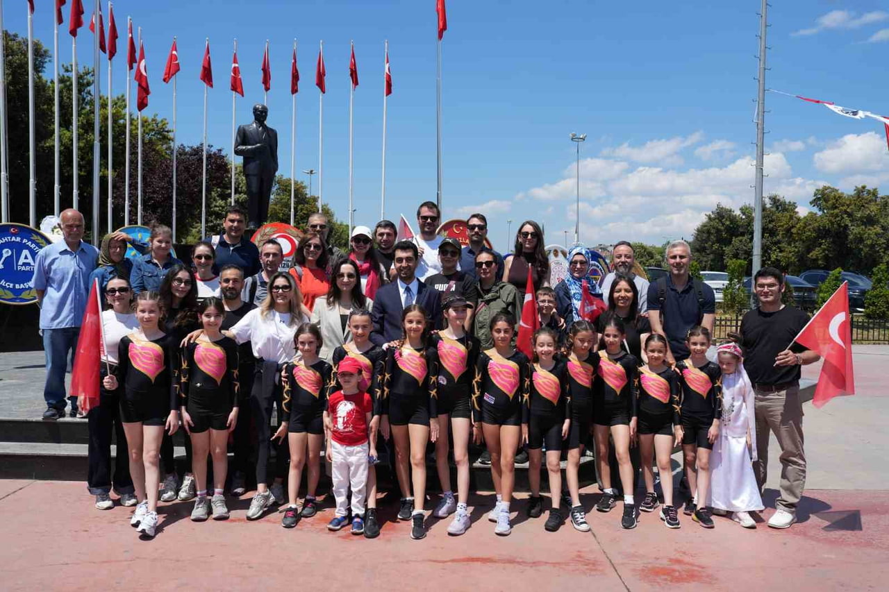 19 MAYIS KUTLAMALARININ ADRESİ OLAN TUZLA'DA, FESTİVAL VE TURNUVALARLA BAYRAM COŞKUSU TÜM İLÇEYİ...