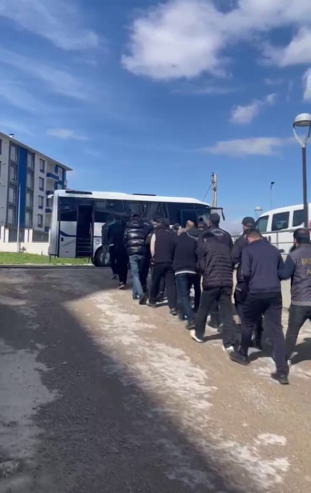 23 ŞÜPHELİ YAKALANDI.