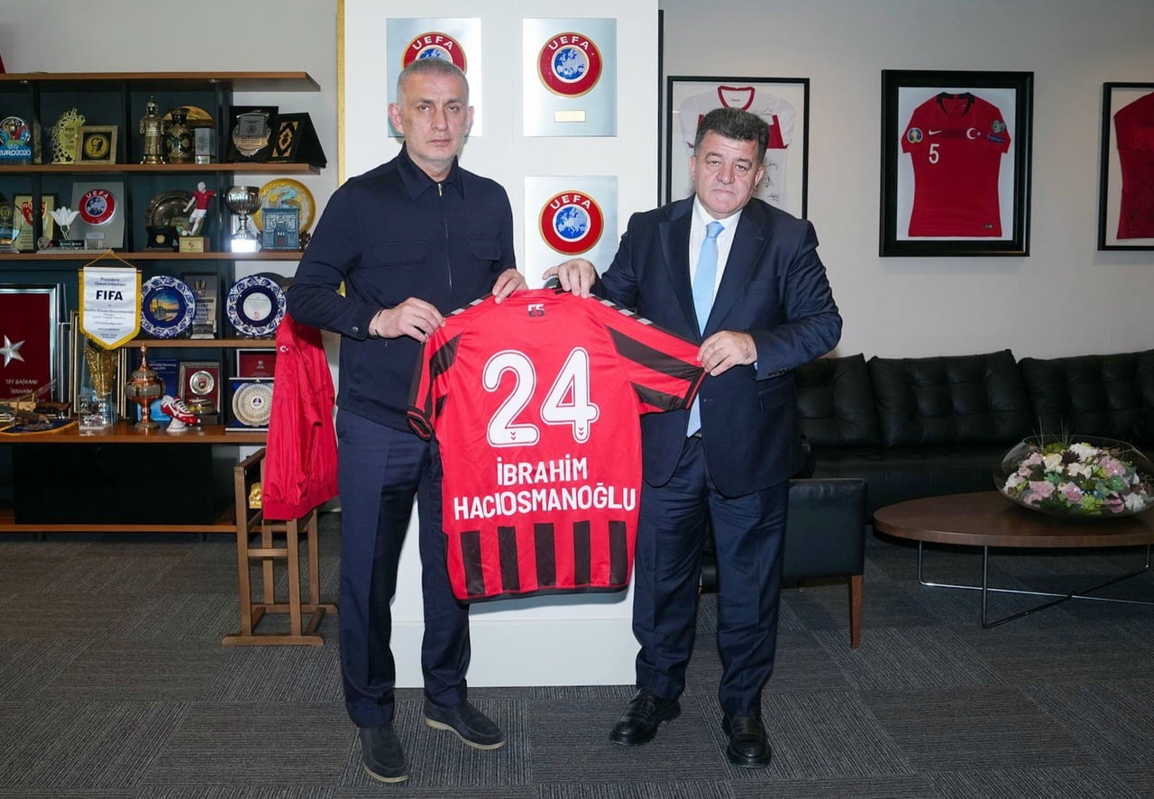 24ERZİNCANSPOR KULÜBÜ YÖNETİMİ, TÜRKİYE FUTBOL FEDERASYONU BAŞKANI İBRAHİM HACIOSMANOĞLU’NU...