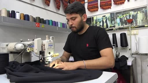 30 metrekarelik atölyede 36 yıldır Alanya şalvarını dünyaya tanıtıyor