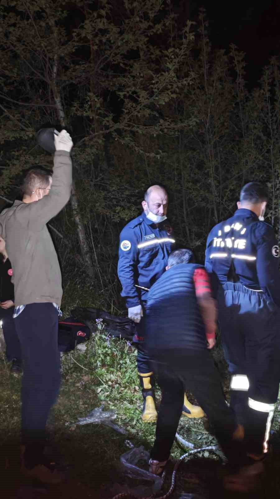 ADANA'NIN SAİMBEYLİ İLÇESİNDE OBRUK ŞELALESİ'NE GİREN ZİHİNSEL ENGELLİ GENÇ, BOĞULARAK HAYATINI...
