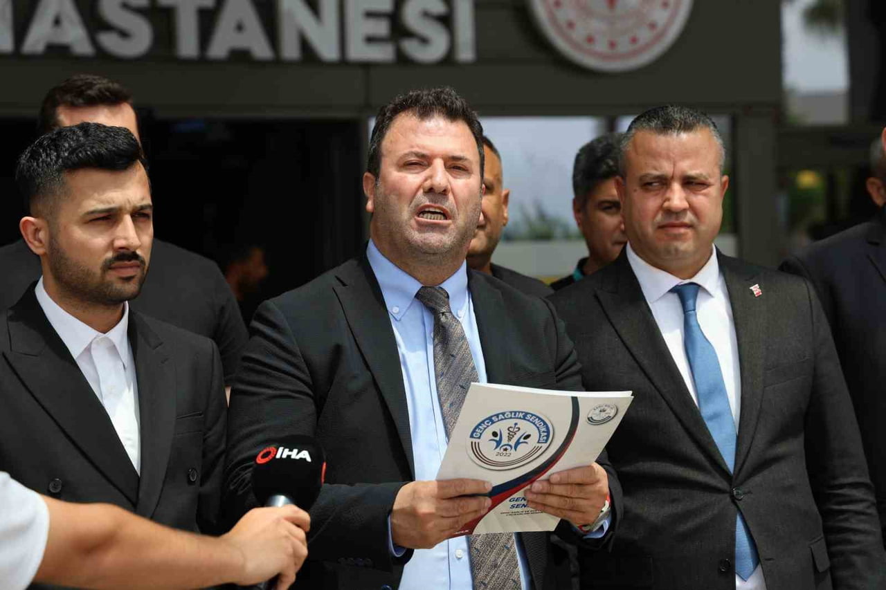 ADANA’DA SAĞLIK ÇALIŞANLARININ İMZALARI TAKLİT EDİLEREK BAŞKA BİR SENDİKAYA ÜYE YAPILDIĞI...