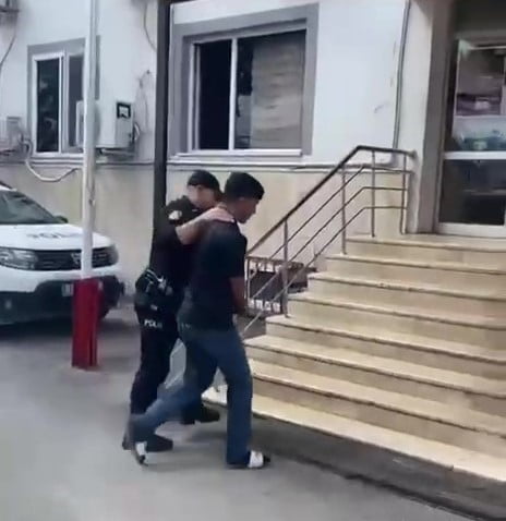 ADANA’DA SİLAHLI YAĞMA, DOLANDIRICILIK VE PARA AKLAMA SUÇLARINDAN 17 YIL HAPİS CEZASI BULUNAN...