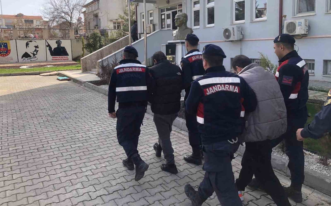 ADANA İL JANDARMA KOMUTANLIĞI SİBER SUÇLARLA MÜCADELE ŞUBE MÜDÜRLÜĞÜ EKİPLERİNCE ADIYAMAN’DA...