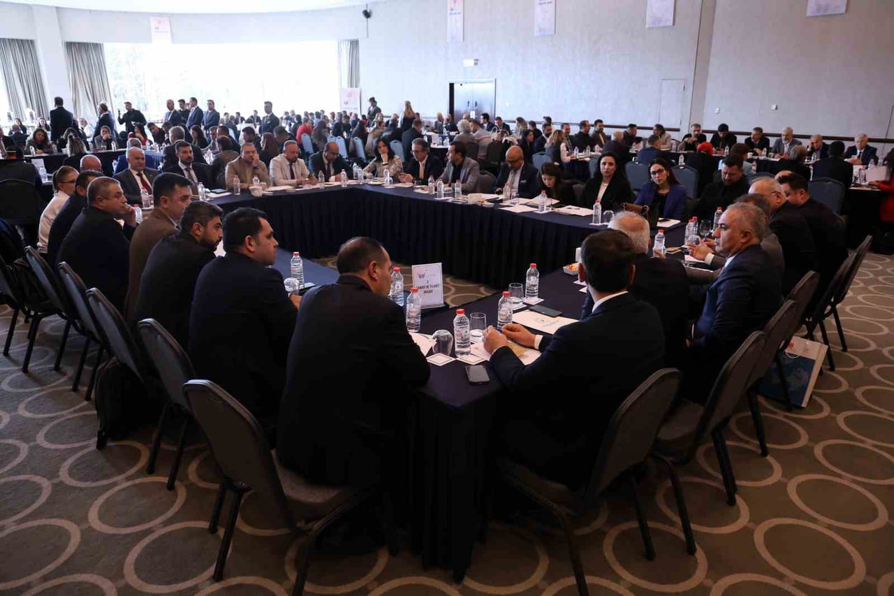 ADANA’NIN 2040 VİZYONUNUN BELİRLENMESİ AMACIYLA ÇALIŞTAY DÜZENLENDİ.