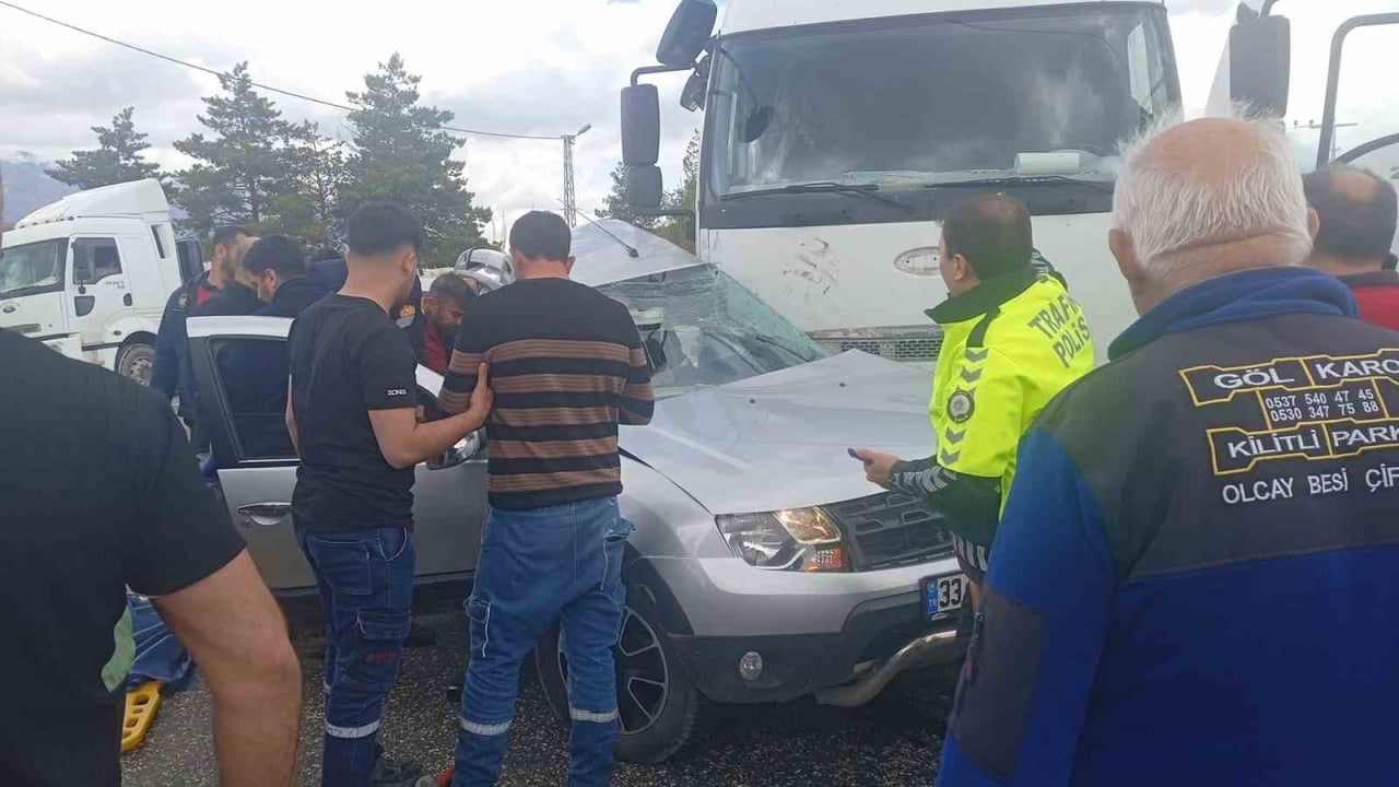 ADIYAMAN’DA, KAMYON İLE OTOMOBİLİN ÇARPIŞMASI SONUCU MEYDANA GELEN KAZADA 1 KİŞİ HAYATINI...