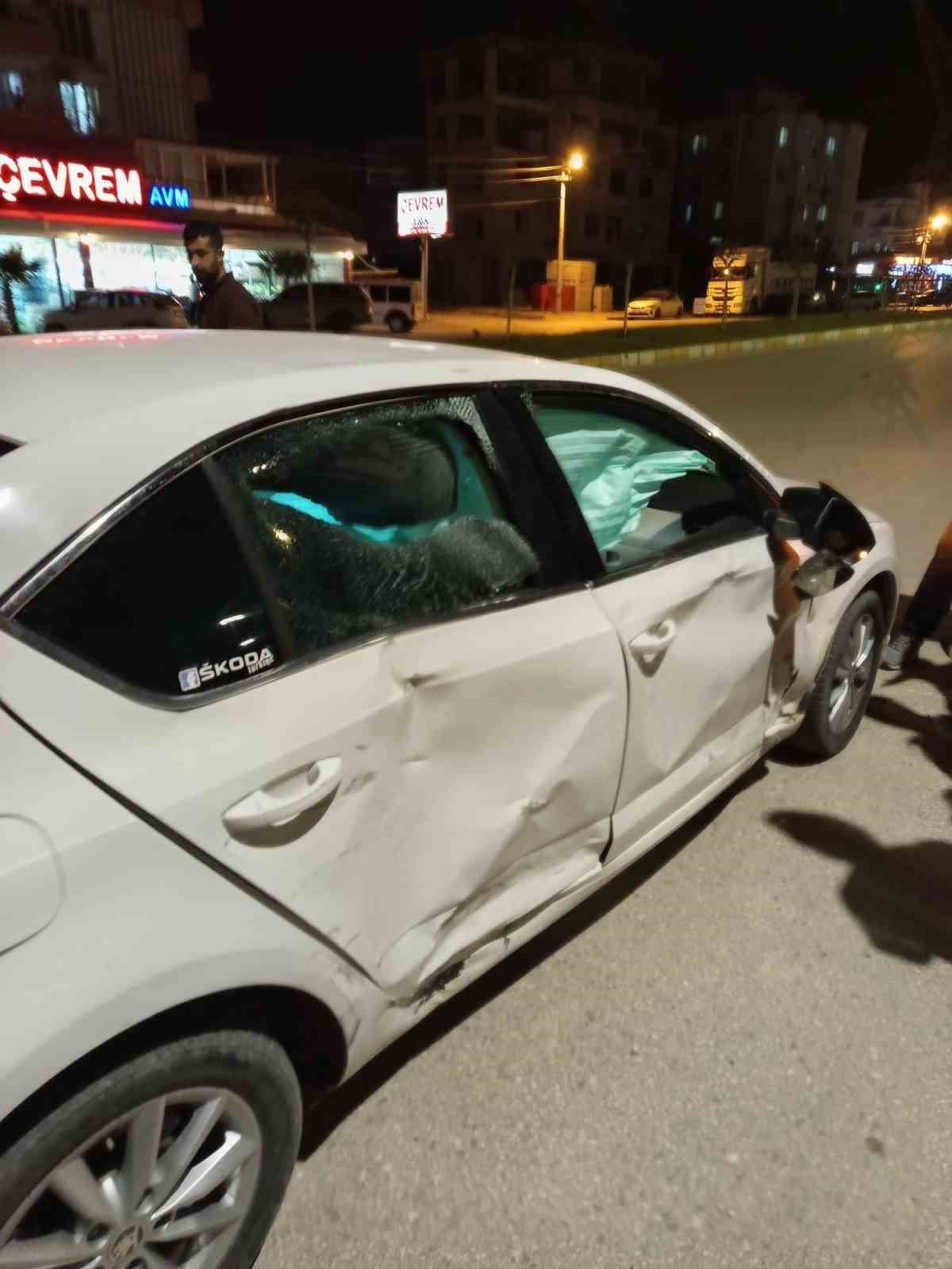 ADIYAMAN’DA MOTOSİKLET İLE OTOMOBİLİN ÇARPIŞMASI SONUCU 1 KİŞİ YARALANDI