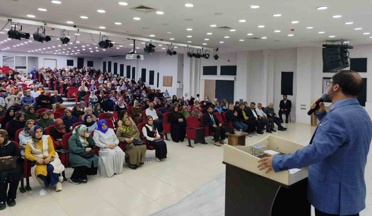 ADIYAMAN İL MÜFTÜLÜĞÜ AİLE VE DİNİ REHBERLİK MERKEZİ TARAFINDAN, "15-21 MAYIS AİLE HAFTASI"...
