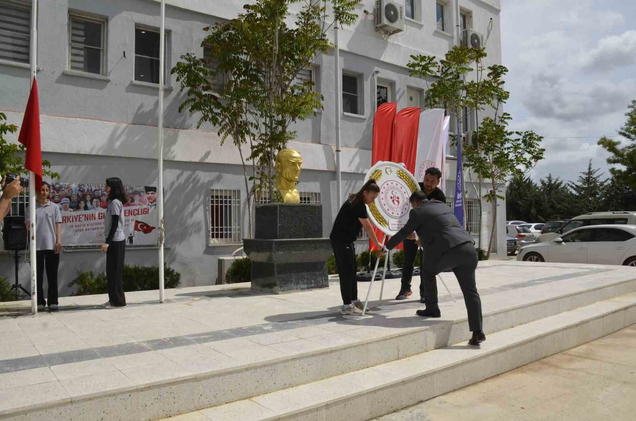 ADIYAMAN’IN BESNİ İLÇESİNDE 19 MAYIS ATATÜRK’Ü ANMA, GENÇLİK VE SPOR BAYRAMI KAPSAMINDA DÜZENLENEN...