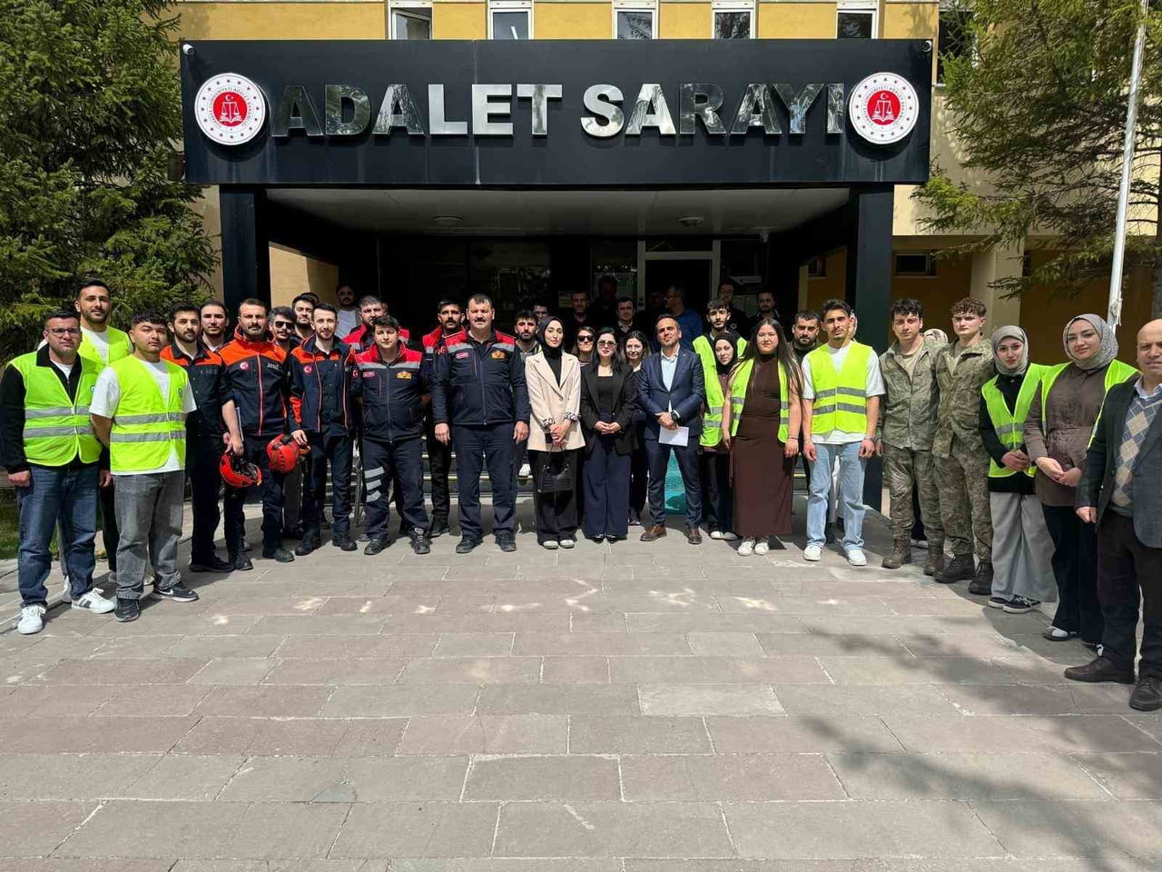 ADLİYEDE İŞ SAĞLIĞI VE GÜVENLİĞİ TATBİKATI YAPILDI