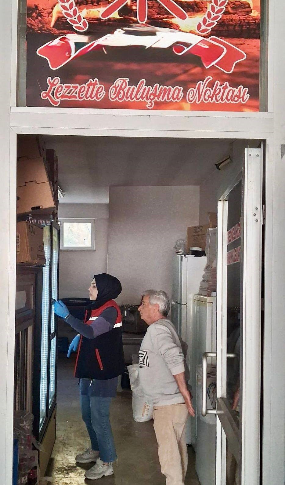AFYONKARAHİSAR’DA GÜVENİLİR GIDA ARZININ SAĞLANMASI AMACIYLA GIDA ÜRETİM, SATIŞ VE TOPLU TÜKETİM...