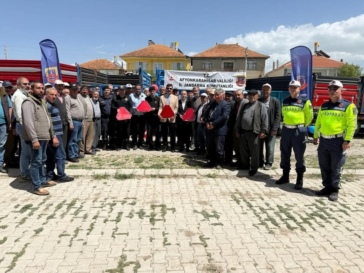 AFYONKARAHİSAR İL JANDARMA KOMUTANLIĞI TRAFİK ŞUBE MÜDÜRLÜĞÜ, KIRSAL BÖLGELERDE TRAFİK KAZALARINI...