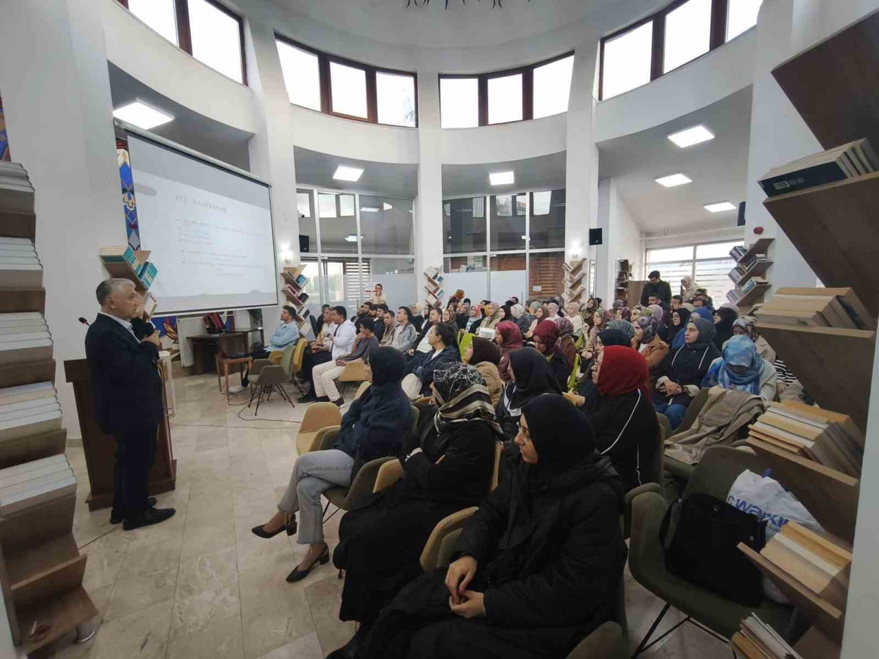AFYONKARAHİSAR İL MÜFTÜLÜĞÜ GENÇLİK KOORDİNATÖRLÜĞÜ BÜNYESİNDE FAALİYET GÖSTEREN DİYANET GENÇLİK...