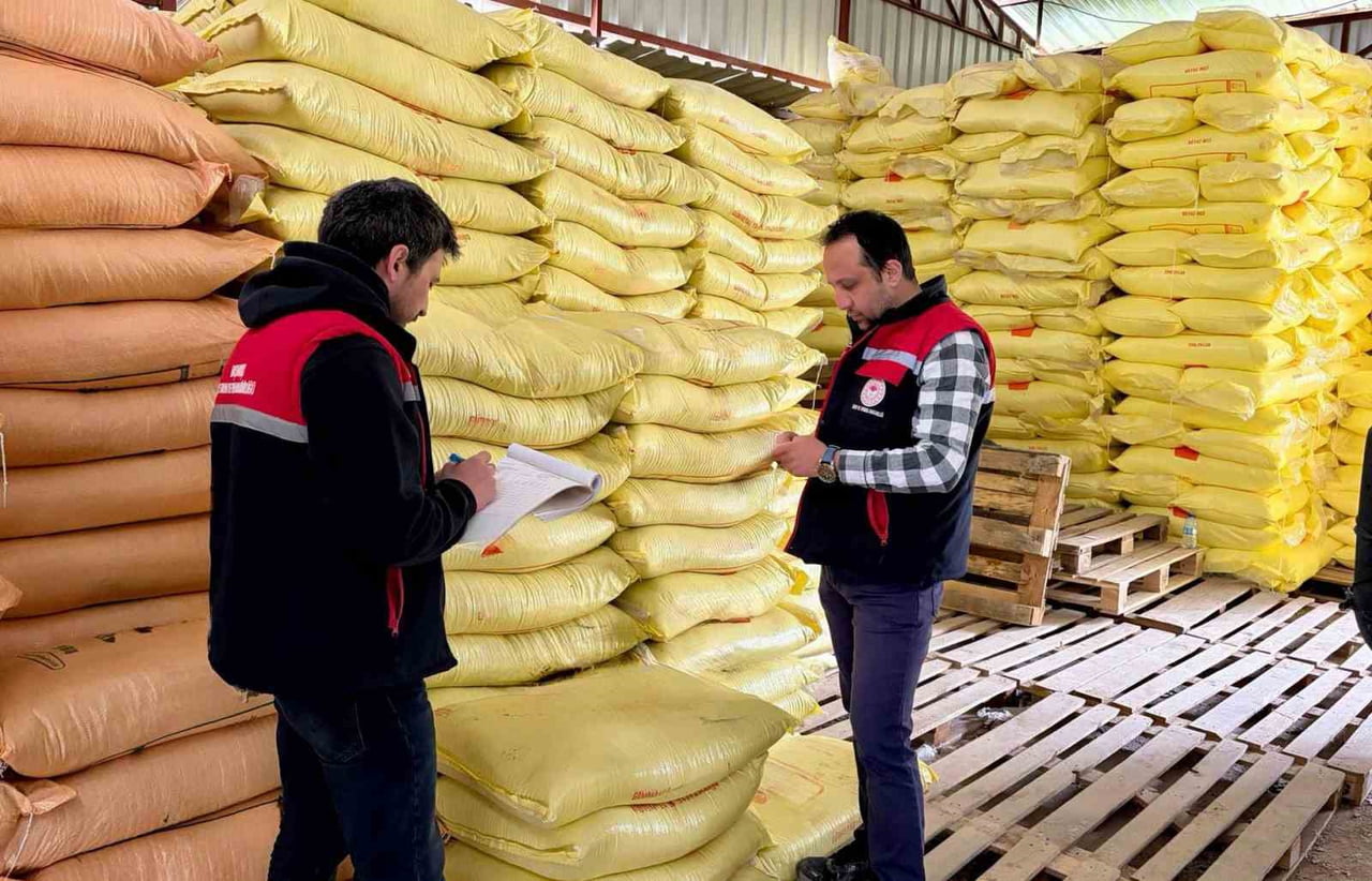 AFYONKARAHİSAR’IN BAŞMAKÇI VE ŞUHUT İLÇELERİNDE BİTKİ KORUMA ÜRÜNLERİ VE GÜBRE BAYİLERİNE YÖNELİK...
