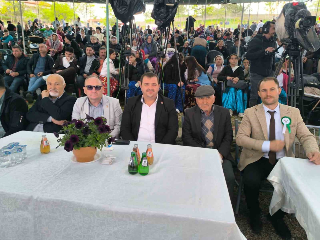 AFYONKARAHİSAR’IN ŞUHUT İLÇESİNE BAĞLI KAYABELEN KÖYÜNDE BU YIL 29’UNCUSU DÜZENLENEN HAMZA ŞEYH...