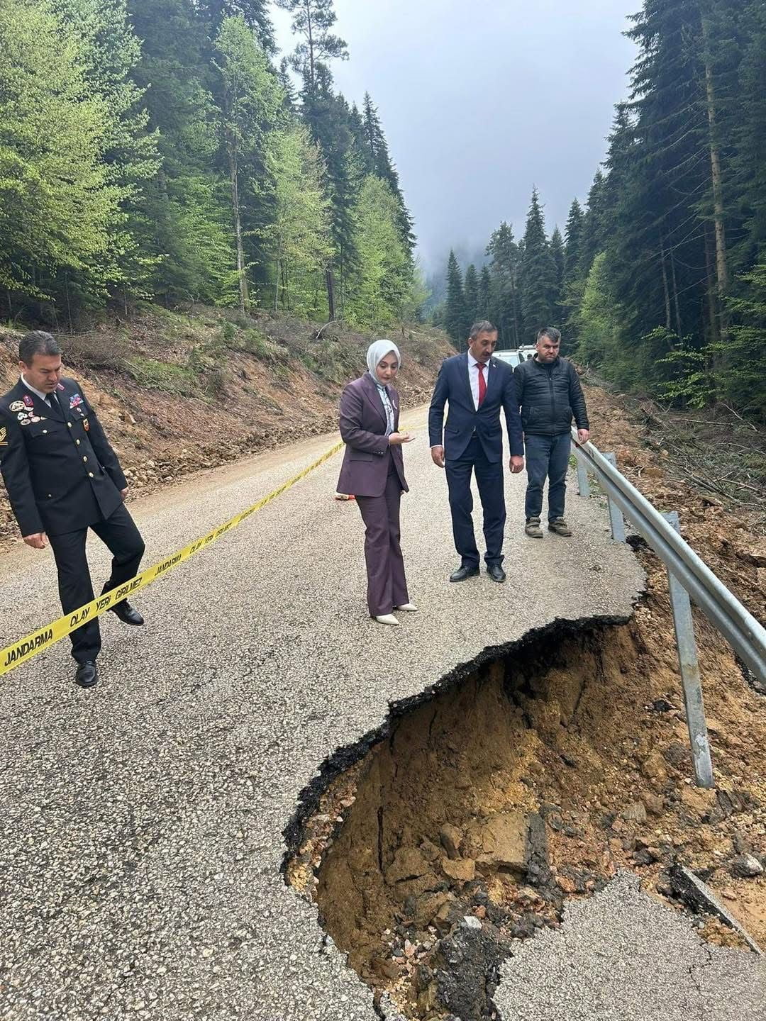 AĞLI’DA ŞİDDETLİ YAĞIŞ HEYELANA NEDEN OLDU.