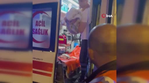 Ağrı'da kalp yetmezliği tanısı bulunan 6 yaşındaki çocuk, ambulans uçakla Ankara'ya sevk...