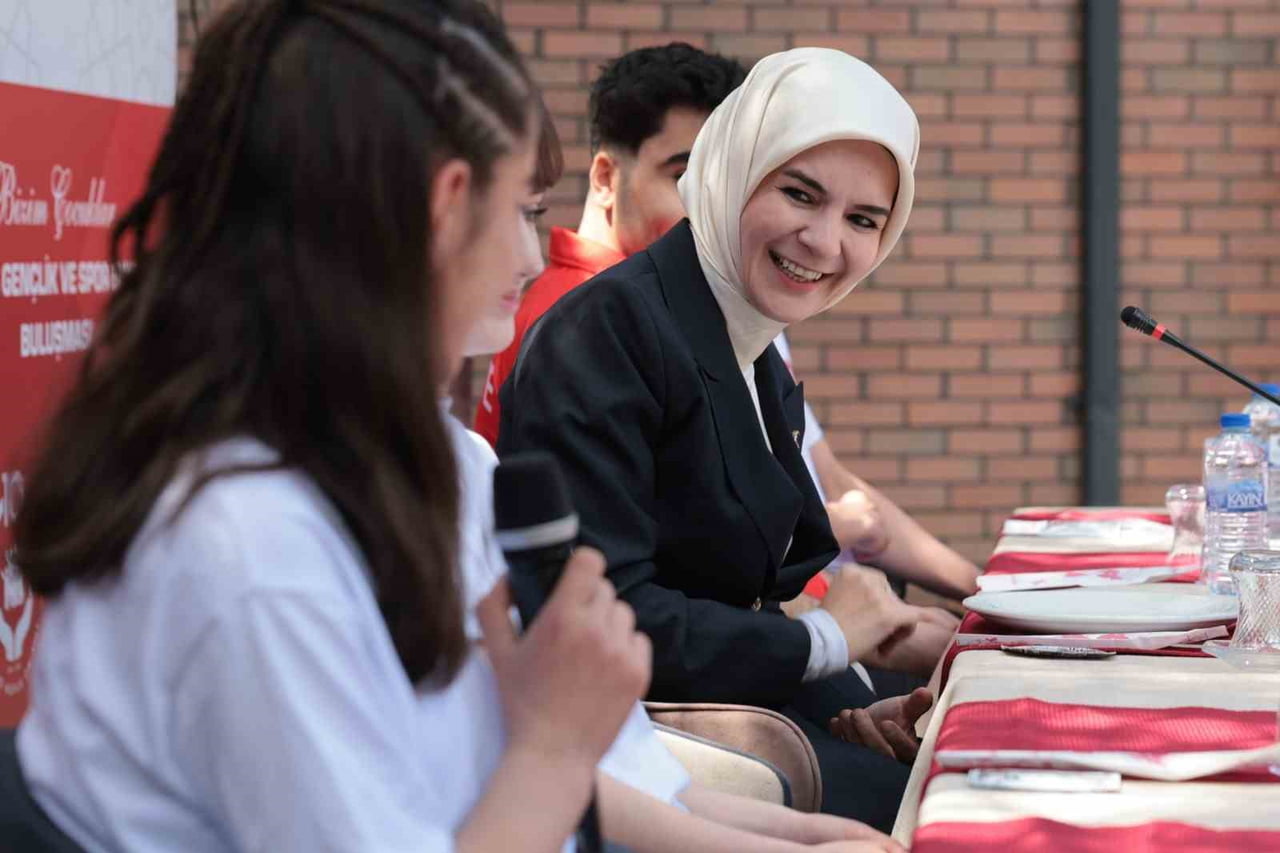 AİLE VE SOSYAL HİZMETLER BAKANI MAHİNUR ÖZDEMİR GÖKTAŞ, 19 MAYIS ATATÜRK'Ü ANMA, GENÇLİK VE SPOR...