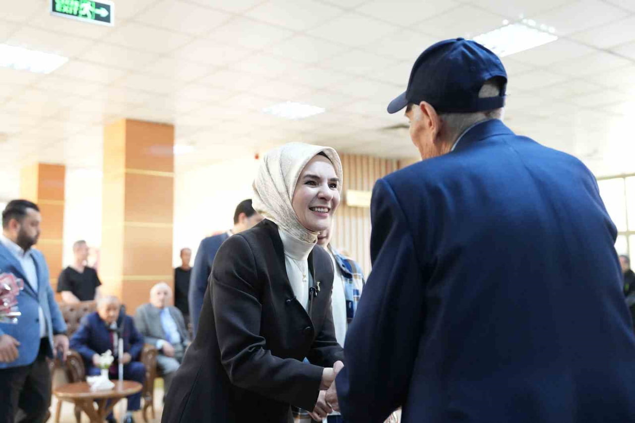 AİLE VE SOSYAL HİZMETLER BAKANI MAHİNUR ÖZDEMİR GÖKTAŞ, KURBAN BAYRAMI DOLAYISIYLA DEVLET...