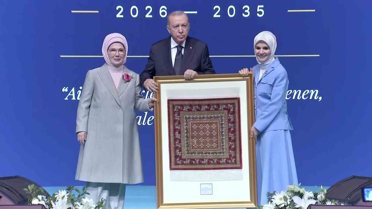 AİLE VE SOSYAL HİZMETLER BAKANLIĞINCA GERÇEKLEŞTİRİLEN AİLE VE NÜFUS 10 YILI VİZYON TANITIM...