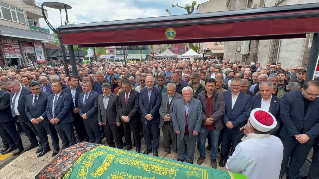 AK PARTİ ESKİ MKYK ÜYESİ EMİNE ÇİFT MEMLEKETİ ZONGULDAK’IN ALAPLI İLÇESİNDE SON YOLCULUĞUNA...