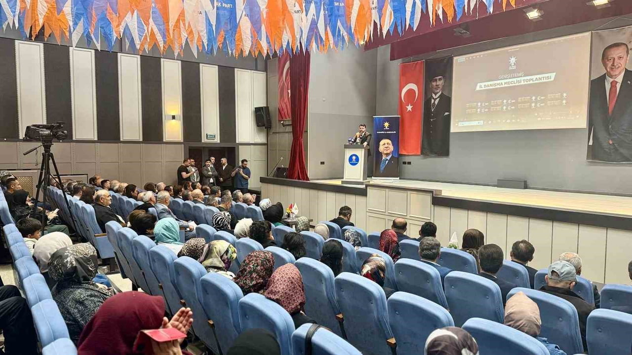 AK PARTİ GENEL SEKRETER YARDIMCISI VE KARABÜK MİLLETVEKİLİ CEM ŞAHİN, AK PARTİ TEŞKİLATLARININ...